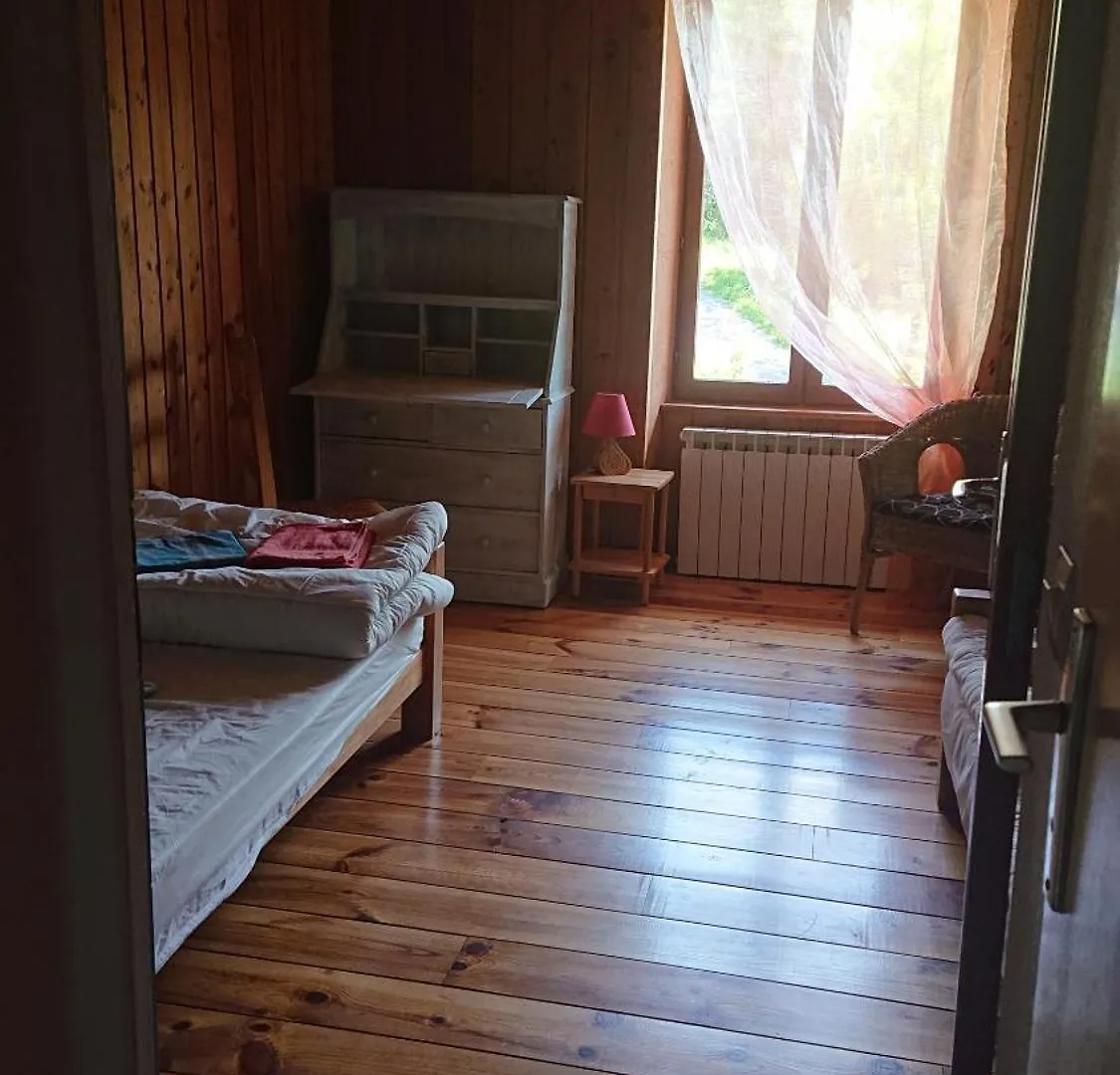 Auberge Les 1000 Cols, Anciennement Val D Azur Molines-en-Queyras Bed & Breakfast